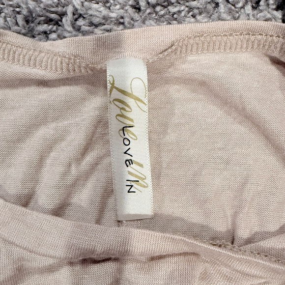 Love In - Picture 4 of 5